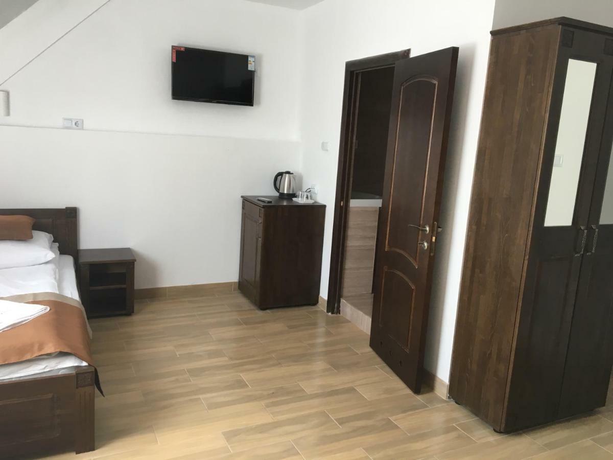 Europa Hotel Rakhiv Exterior photo