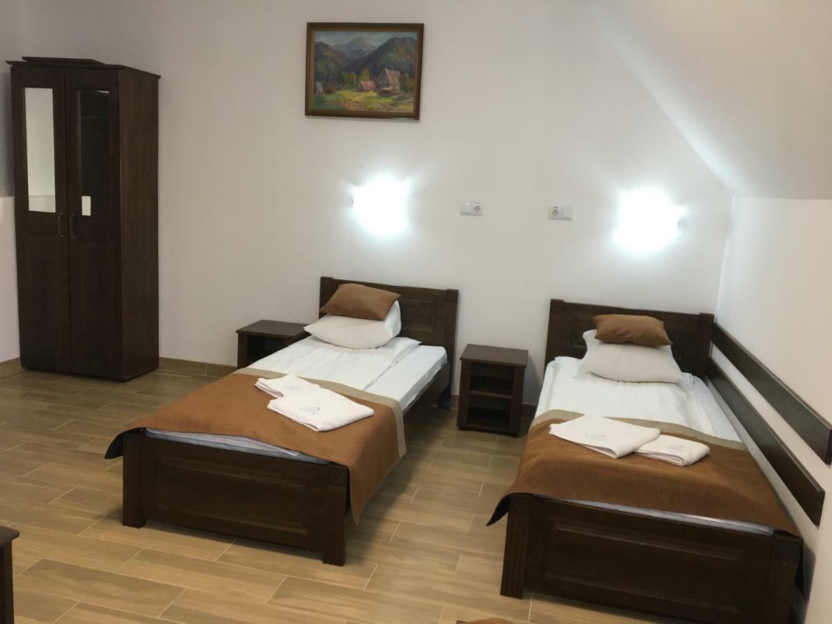 Europa Hotel Rakhiv Exterior photo